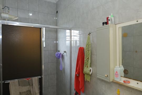 Banheiro 2 de casa à venda com 3 quartos, 209m² em Limoeiro, São Paulo