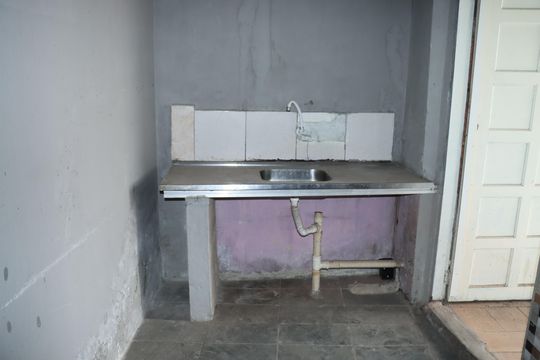 Cozinha de casa para alugar com 1 quarto, 60m² em Jardim Vista Alegre, Embu das Artes