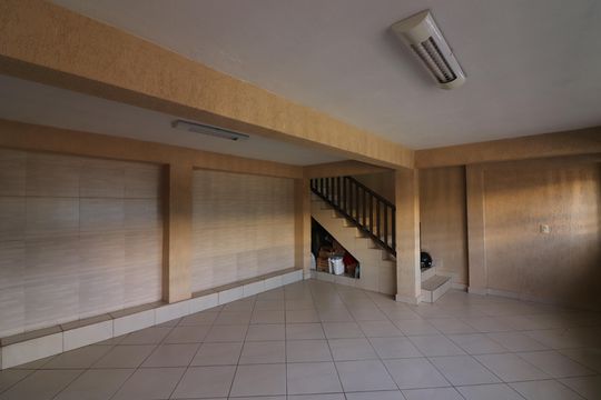 Garagem de casa à venda com 3 quartos, 162m² em Jardim Copacabana, São Bernardo do Campo