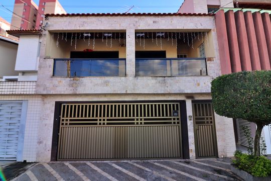 Fachada de casa à venda com 3 quartos, 162m² em Jardim Copacabana, São Bernardo do Campo