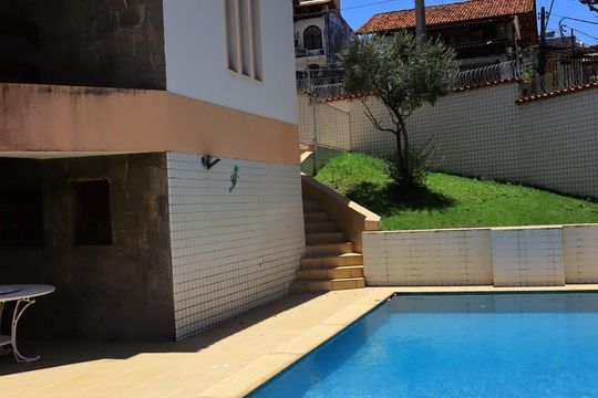 Área comum - Piscina de casa para alugar com 8 quartos, 782m² em Caminho das Árvores, Salvador