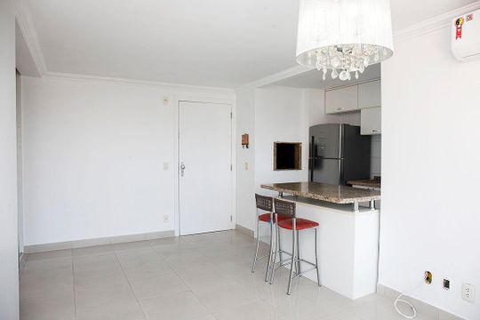 Sala de apartamento à venda com 2 quartos, 60m² em Menino Deus, Porto Alegre