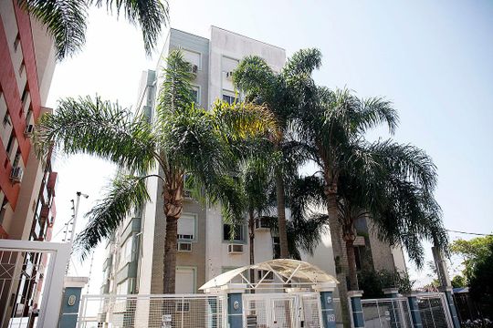 Fachada de apartamento à venda com 2 quartos, 60m² em Menino Deus, Porto Alegre