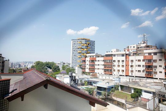 Sala Vista de apartamento à venda com 2 quartos, 60m² em Menino Deus, Porto Alegre