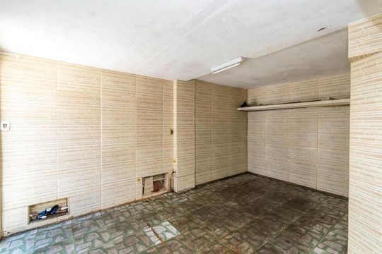 Garagem de casa à venda com 3 quartos, 200m² em Penha, Rio de Janeiro