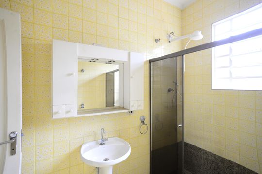 Casa à venda com 4 quartos, 180m² em Cambuci, São Paulo