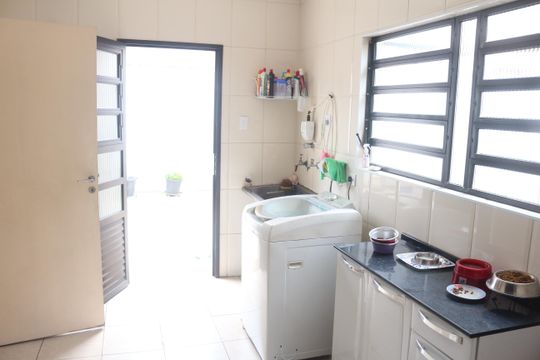 Área de Serviço de casa à venda com 4 quartos, 220m² em Cerâmica, São Caetano do Sul