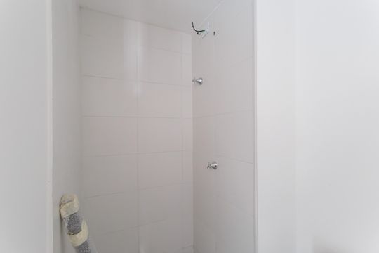 Banheiro de kitnet/studio para alugar com 1 quarto, 25m² em Vila Olímpia, São Paulo