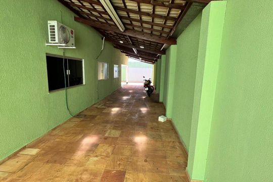 Área externa de casa para alugar com 4 quartos, 215m² em Alto Umuarama, Uberlândia