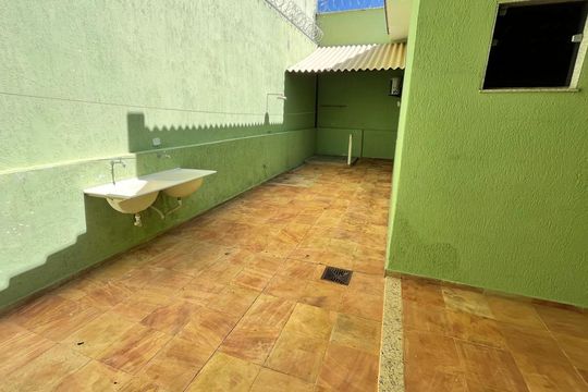Área externa de casa para alugar com 4 quartos, 215m² em Alto Umuarama, Uberlândia