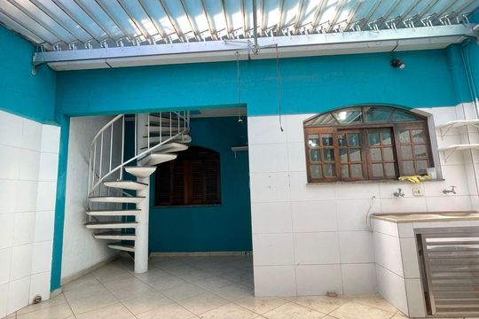 Casa à venda com 3 quartos, 145m² em Jardim Sao Roberto, Guarulhos