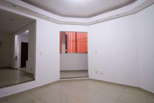 Casa para alugar com 4 quartos, 140m² em Vila Prudente, São Paulo