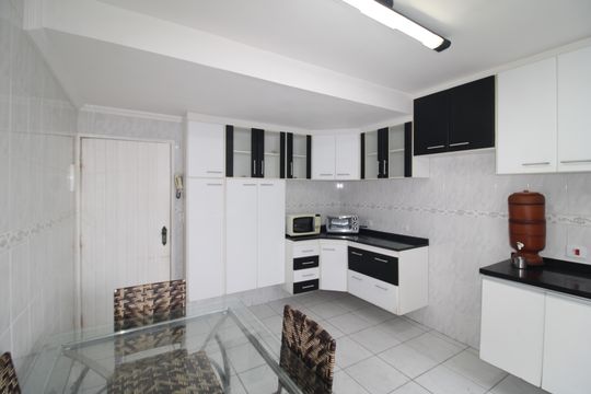Cozinha de casa à venda com 2 quartos, 118m² em Vila Santista, São Paulo