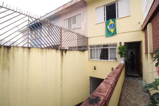 Garagem de casa à venda com 2 quartos, 118m² em Vila Santista, São Paulo