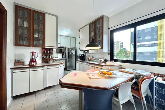 Cozinha de apartamento à venda com 4 quartos, 156m² em Vila Clementino, São Paulo