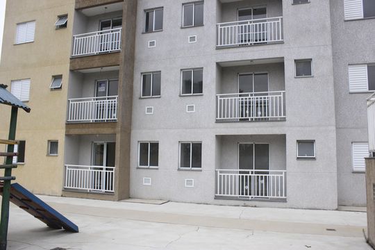 Fachada de apartamento para alugar com 2 quartos, 47m² em Jardim do Triunfo, Guarulhos