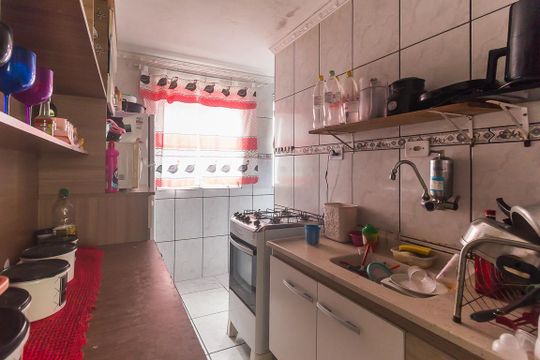 Cozinha de apartamento para alugar com 2 quartos, 50m² em Jardim Pinheiro, Poá