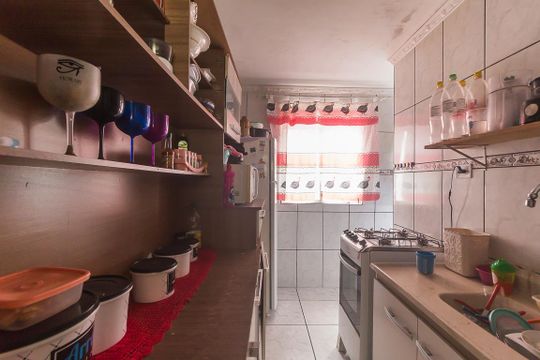 Cozinha de apartamento para alugar com 2 quartos, 50m² em Jardim Pinheiro, Poá