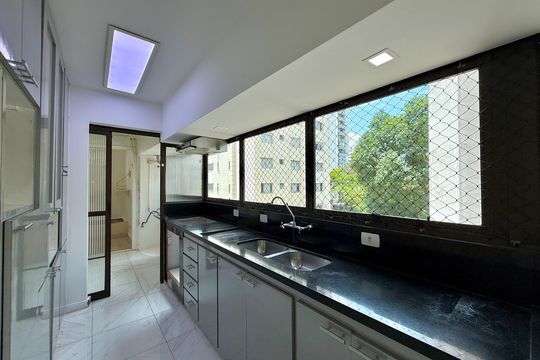 Cozinha de apartamento para alugar com 3 quartos, 183m² em Parque Colonial, São Paulo