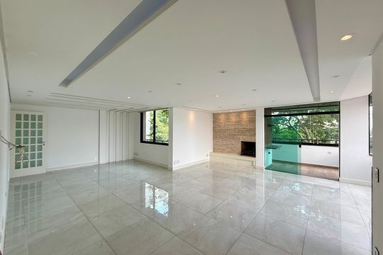 Apartamento para alugar com 3 quartos, 183m² em Parque Colonial, São Paulo