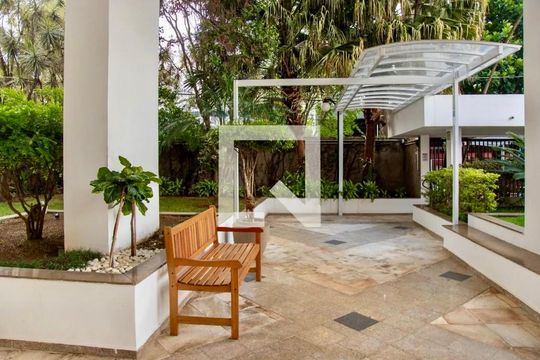 Entrada  de apartamento para alugar com 3 quartos, 183m² em Parque Colonial, São Paulo