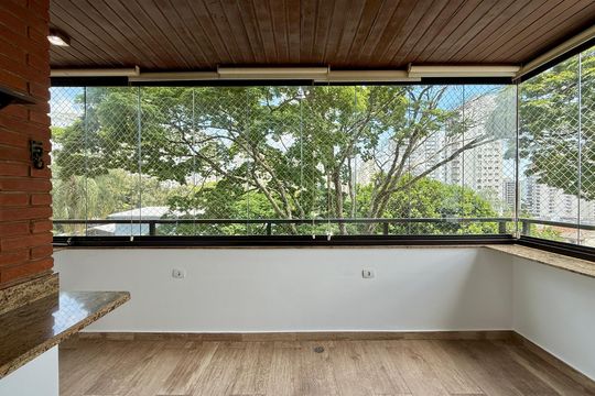 Sacada  de apartamento para alugar com 3 quartos, 183m² em Parque Colonial, São Paulo