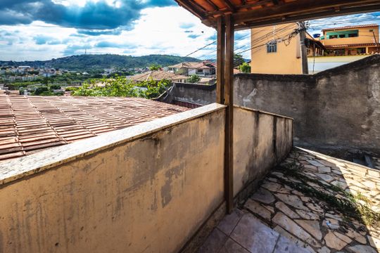 Casa à venda com 3 quartos, 360m² em Canaa, Belo Horizonte