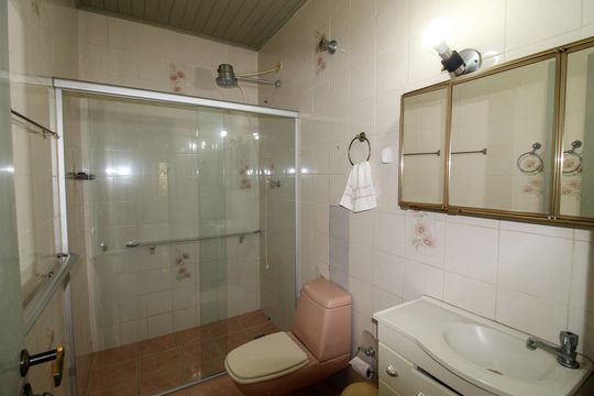Banheiro de casa para alugar com 2 quartos, 280m² em Rio Pequeno, São Paulo