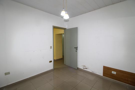 Quarto 1 de casa para alugar com 2 quartos, 280m² em Rio Pequeno, São Paulo