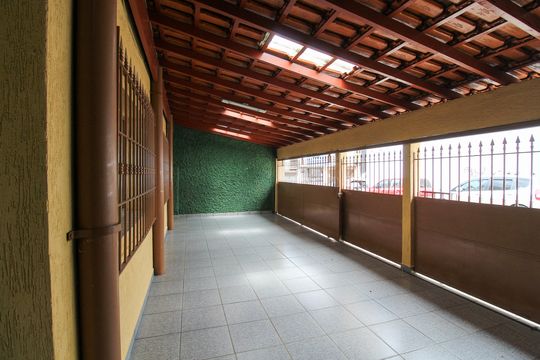 Garagem de casa para alugar com 2 quartos, 280m² em Rio Pequeno, São Paulo