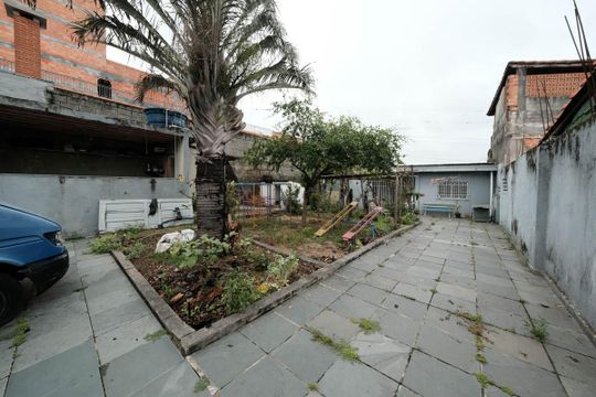 Área externa de casa para alugar com 4 quartos, 250m² em Parque Boturussu, São Paulo