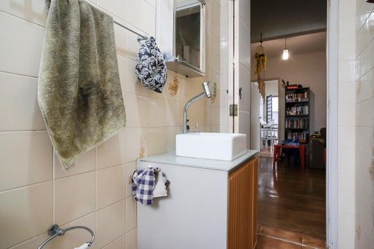 Banheiro de apartamento à venda com 2 quartos, 87m² em Vila Mussoline, São Bernardo do Campo