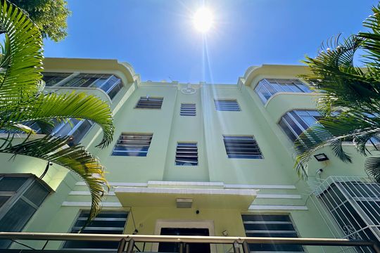 Fachada de apartamento à venda com 3 quartos, 69m² em Humaitá, Rio de Janeiro