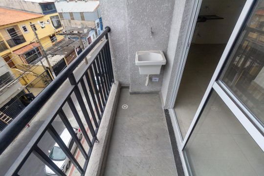 Varanda de kitnet/studio à venda com 1 quarto, 24m² em Parque Maria Luiza, São Paulo