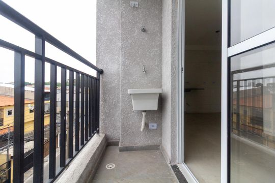 Varanda de kitnet/studio à venda com 1 quarto, 24m² em Parque Maria Luiza, São Paulo