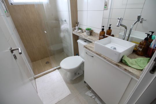Banheiro de apartamento à venda com 2 quartos, 46m² em Taquara, Rio de Janeiro