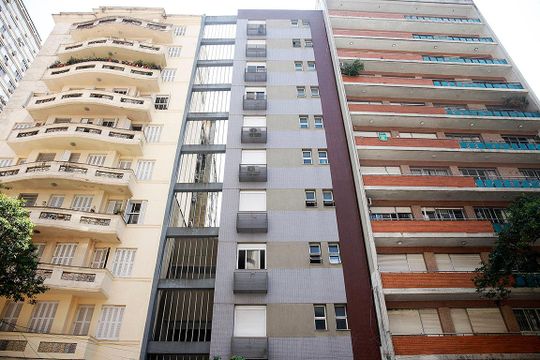 Fachada de kitnet/studio à venda com 1 quarto, 19m² em Centro Histórico, Porto Alegre