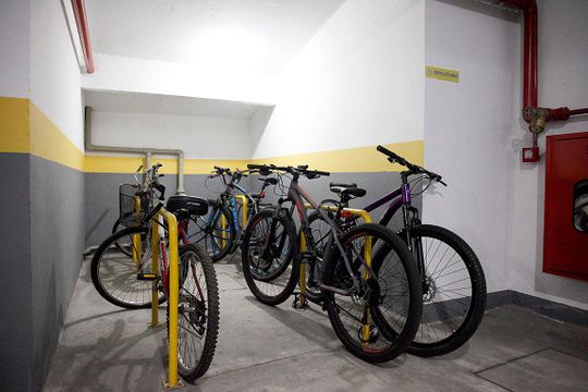 Área Comum - Bicicletário de kitnet/studio à venda com 1 quarto, 19m² em Centro Histórico, Porto Alegre