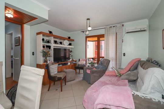 Apartamento à venda com 2 quartos, 117m² em Vila Ipiranga, Porto Alegre