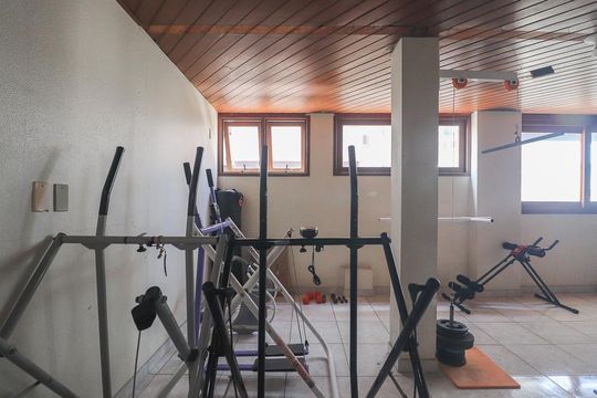 Área comum - Academia de apartamento à venda com 2 quartos, 117m² em Vila Ipiranga, Porto Alegre