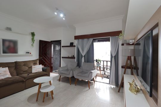 Casa à venda com 2 quartos, 195m² em Parque Oratório, Santo André