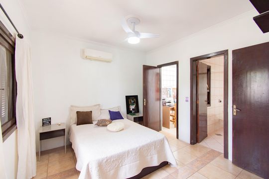Casa à venda com 4 quartos, 200m² em Nossa Senhora das Gracas, Canoas