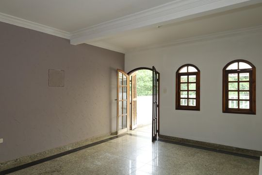 Casa à venda com 3 quartos, 750m² em Jardim Nossa Senhora do Carmo, São Paulo