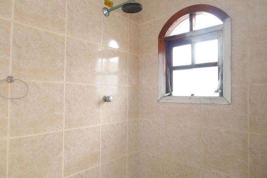 Banheiro de Serviço de casa à venda com 3 quartos, 750m² em Jardim Nossa Senhora do Carmo, São Paulo