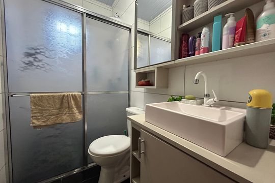 Banheiro de casa à venda com 2 quartos, 99m² em Santo Andre, São Leopoldo