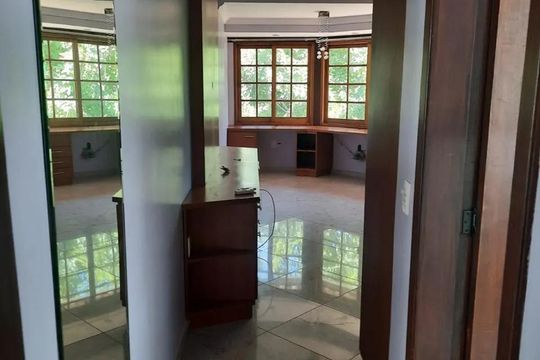 Quarto de casa à venda com 4 quartos, 1400m² em Camboinhas, Niterói