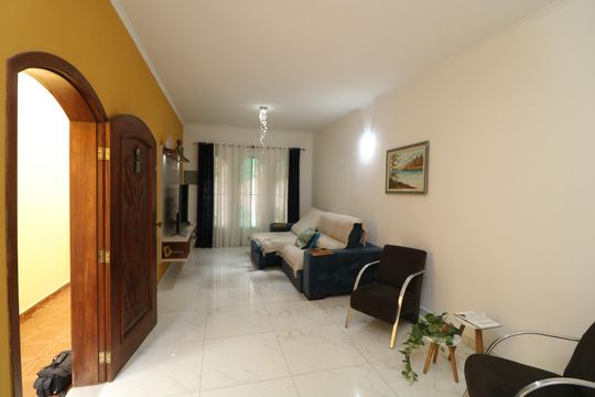 Sala de casa à venda com 3 quartos, 247m² em Vila Santa Clara, São Paulo