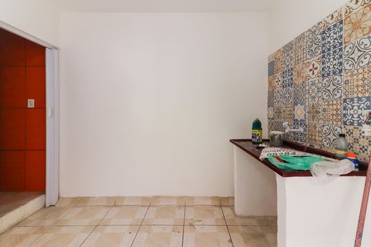 Kitnet de casa de condomínio à venda com 8 quartos, 287m² em Jardim Ester Yolanda, São Paulo