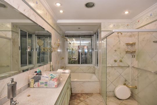Banheiro Suíte  de apartamento para alugar com 3 quartos, 296m² em Jardim Fonte do Morumbi, São Paulo