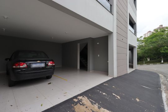 Garagem de apartamento para alugar com 2 quartos, 54m² em Parque Sao Vicente, Santo André